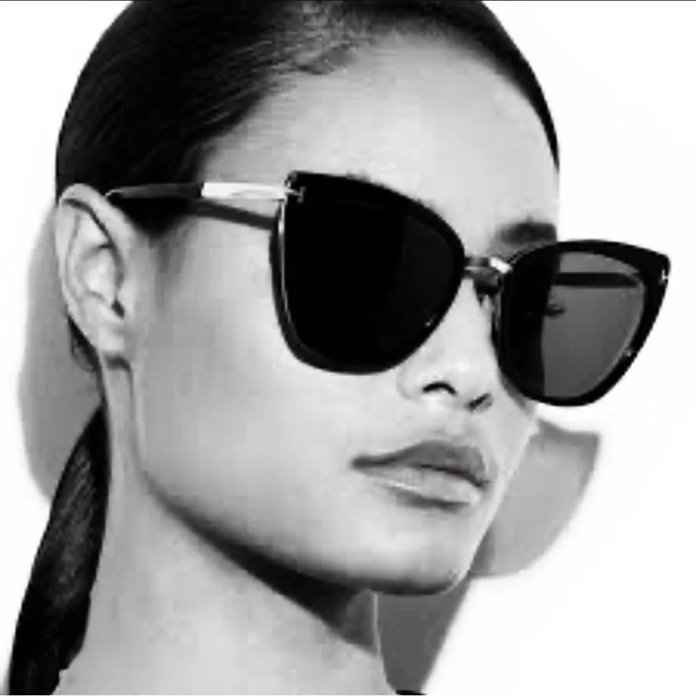 NEW Tom Ford Sunglasses TF717 PRICE FIRM